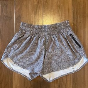 Lulu lemon hotty hot shorts grey 4”